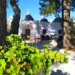 Trulli Con Piscina Privata Vakantiehuis *