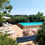 Trulli Con Piscina Privata Hébergement de vacances *