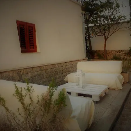 Nyaraló Trulli Con Piscina Privata Locorotondo