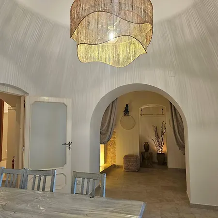 Trulli Con Piscina Privata Hébergement de vacances *