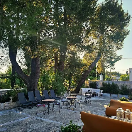 Hébergement de vacances Trulli Con Piscina Privata *