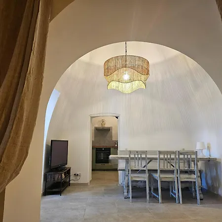 Trulli Con Piscina Privata Hébergement de vacances Locorotondo