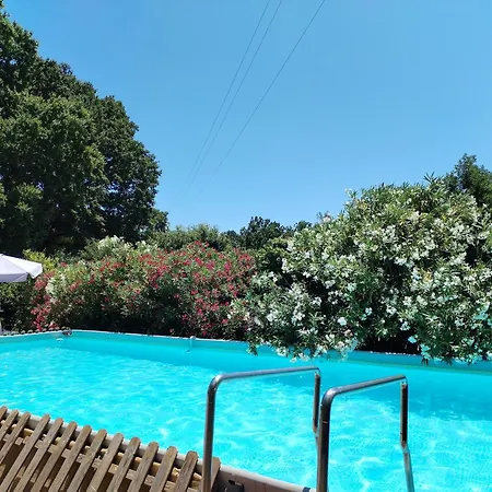 Trulli Con Piscina Privata * Locorotondo