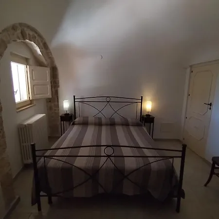 Trulli Con Piscina Privata Nyaraló