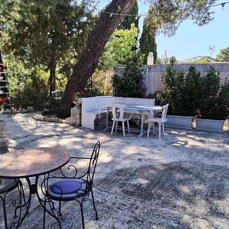 Trulli Con Piscina Privata * Locorotondo