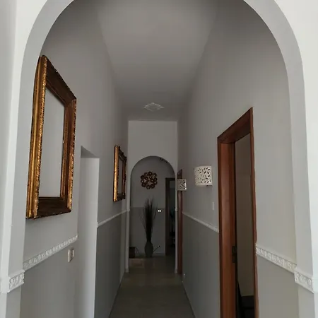 Trulli Con Piscina Privata לוקורוטונדו