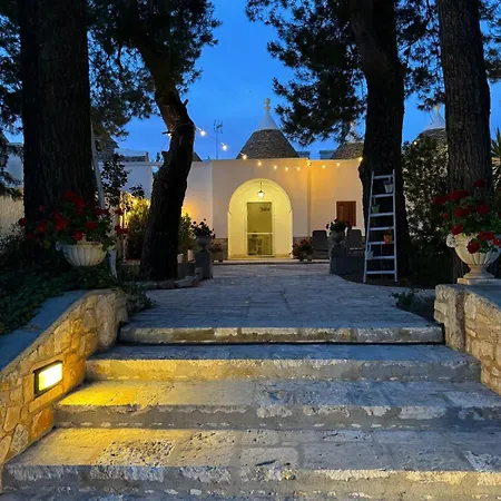 Trulli Con Piscina Privata * ロコロトンド