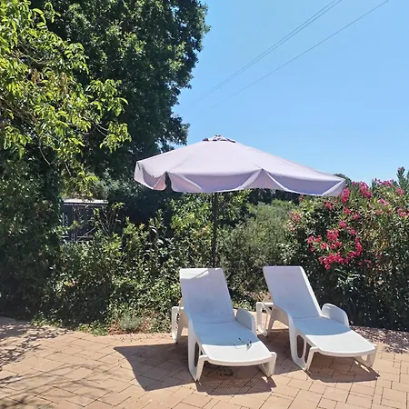 Trulli Con Piscina Privata ロコロトンド