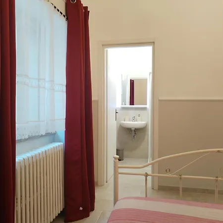 Trulli Con Piscina Privata בית נופש לוקורוטונדו