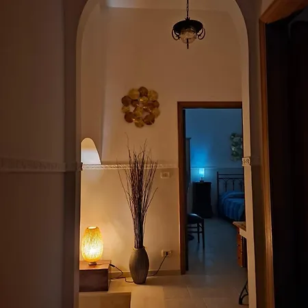 Trulli Con Piscina Privata * لوكوروتوندو